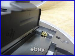 Sony D-NE20 Portable CD Player Walkman White ATRAC MP3 Optical Line Out Japan