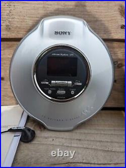 Sony D-NE520 ATRAC3Plus mp3 CD Walkman Portable Slim with inline remote