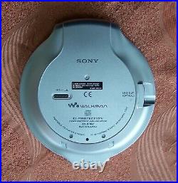 Sony D-NE900 Atrac 3 Plus MP3 CD Walkman Personal CD-R/RW Player ne ne920 ne320