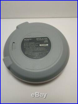 Sony D-NF340 Tested Silver Portable CD Walkman MP3 FM Radio walkman earbuds case