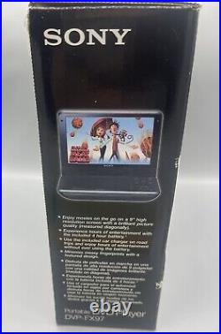 Sony DVP-FX97 Portable DVD Player (9)