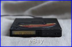Sony Discman D-25 Portable CD Player Digital Works great