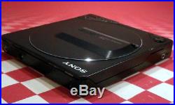 Sony Discman D-25 Vintage CD Player With Case And Ac Adapter