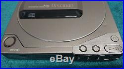 Sony Discman D-250, compact disc player. Defect