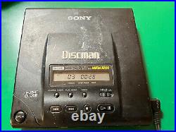 Sony Discman D-303 power on, Personal Disc Player, Working, As Is READ DESCRIP