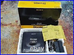 Sony Discman D-33 CD Compact Player WithHEADSET WORKING CONDITION Original Box