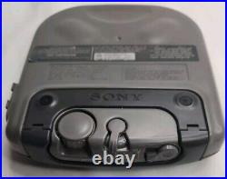 Sony Discman D-451SP Vintage Sports Compact Disc (CD Player) ESP and Headphones