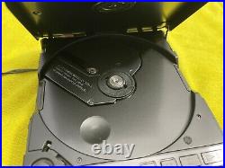 Sony Discman D-555 CD Player Spins but Doesnt Read Please Check Pics RARE