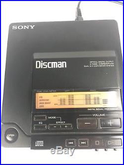 Sony Discman D-555 Vintage CD Player With Power Cords, Case, Car Mount WORKS