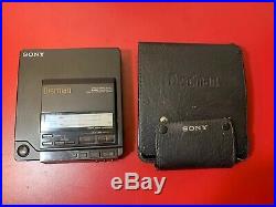 Sony Discman D-555 with Original Case AS-IS For PARTS Only