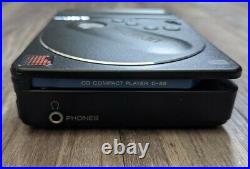 Sony Discman D-88 CD Player / Battery / Adapter / Case / Excellent
