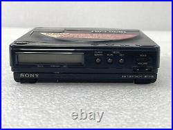 Sony Discman D-9 with Battery Pack DP-100 Portable CD Player metal NO A/C ADAPTER