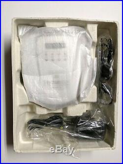Sony Discman D-E805 Aluminum Cover Slim Sleek Portable CD Player