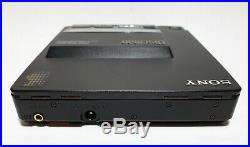 Sony Discman D-Z555 (D-555) / CD Player + Ac adapter and Original Case