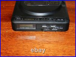 Sony Discman MegaBass D-T24 Portable FM/AM CD Compact Player 1991 TESTED WORKS