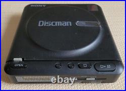 Sony Discman Walkman D-2 Vintage 1988 CD Compact Disc Player Made in Japan