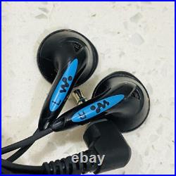 Sony PSYC D-NF420 Atrac3Plus CD MP3 Walkman AM FM Radio Headphone with Case Logic