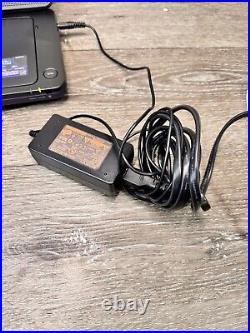 Sony Portable DVD Player DVP-FX811 8 Widescreen LCD High Resolution with Bag