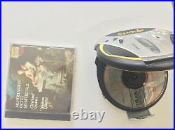 Sony Sports G DSJ15 CD Portable Player + Case + Power Plug + Instructions