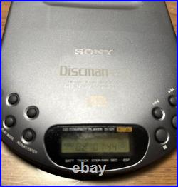 Sony Vintage CD Disc Man D-321 Portable Player with Many Accessories Japan