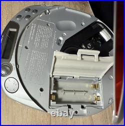 Sony Walkman CD MP3 D-NE511 Without Batteries! The Charger See Photos