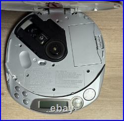 Sony Walkman CD MP3 D-NE511 Without Batteries! The Charger See Photos
