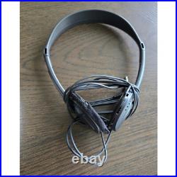 Sony Walkman D-E221 CD Player ESP Max withoriginal headphones no cushions