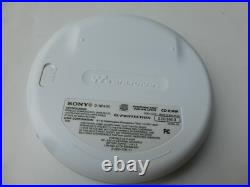 Sony Walkman D-NF400 TV/Weather/FM/AM Atrac3plus MP3 CD Player with Case Working