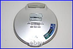 Sony Walkman Portable Compact Disc MP3 Player Silver D-NE920