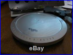 Sony Wallkman D-NE720 portable discman cd audio player