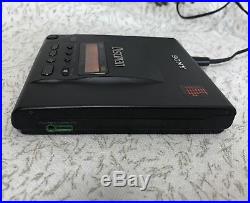 Sony discman D-303 portable CD player DBB Japan version good working condition