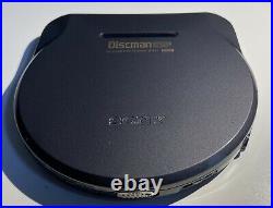 Sony discman D-777 with accessories