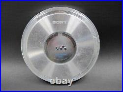 Sony portable CD Walkman D-NE1 Silver G-Protection With Controller (Read)