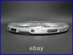 Sony portable CD Walkman D-NE1 Silver G-Protection With Controller (Read)