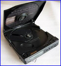 VINTAGE SONY DISCMAN 1bit DAC MODEL D-99 COMPACT DISC CD PLAYER D99 FAULTY