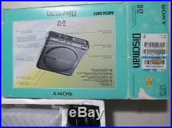 VTG SONY D-12 DISCMAN CD compact player original box Tested working