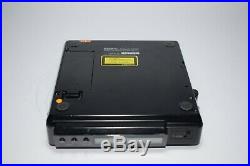 Vintage DISCMAN SONY D-Z555 / D-555 Compact disc Cd player