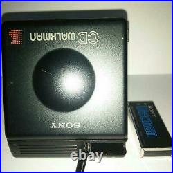 Vintage SONY CD WALKMAN 8cm CD D-82 Portable Player Black Junk Condition Rare