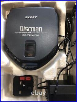 Vintage Sony D-171 Discman Compact Disc Player with AVLS CD Walkman Boxed