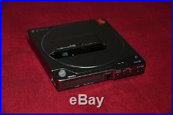 Vintage Sony D-25S D25 Discman CD PLAYER Silver