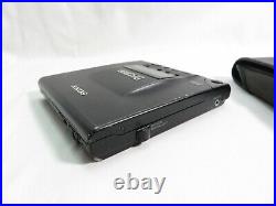 Vintage Sony D-303 Portable Compact Disc CD Player + Case c. 1991 Discman AS-IS