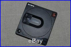 Vintage Sony Discman D-15 CD Player Digital Audio Works great