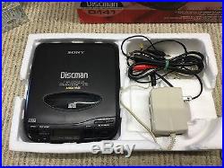 Vintage Sony Discman D-33 Portable CD Compact Disc Player