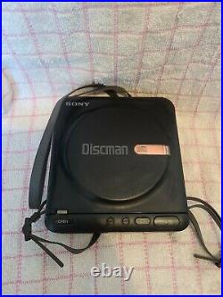 Vintage Sony Discman Personal / Portable CD Player D-20 Walkman Made In Japan