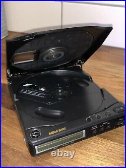 Vintage Sony Discman Personal / Portable CD Player D-90 Walkman