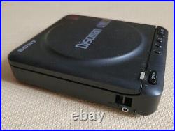 Vintage Sony Discman Walkman D-2 CD Compact Disc Player Black Made In Japan 1988
