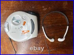 Vintage Sony S2 Sports CD Walkman Compact Disc/MP3 Player (D-CS901)